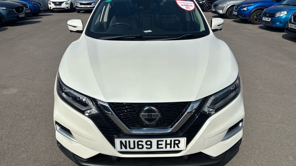 Nissan Qashqai 1.3 DiG-T Tekna 5dr Petrol Hatchback - Image 8