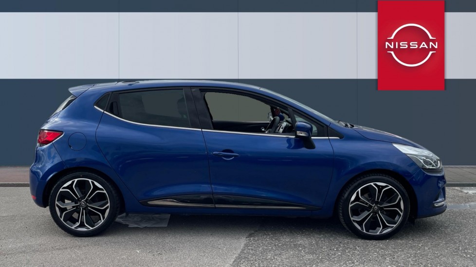 Renault Clio 0.9 TCE 90 Iconic 5dr Petrol Hatchback - Image 5