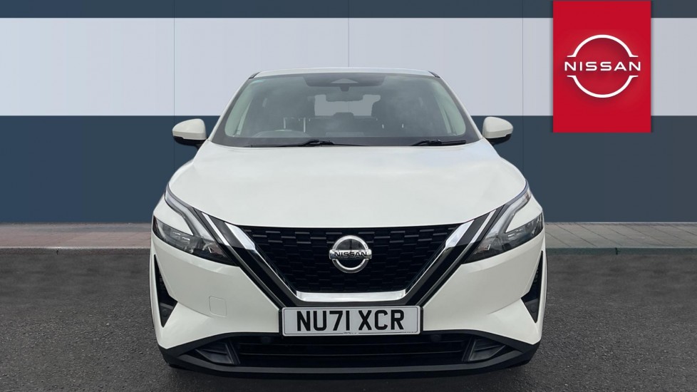 Nissan Qashqai 1.3 DiG-T MH Acenta Premium 5dr Petrol Hatchback - Image 3