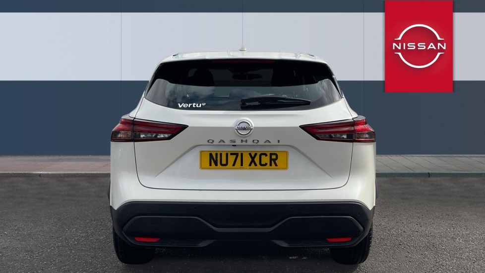 Nissan Qashqai 1.3 DiG-T MH Acenta Premium 5dr Petrol Hatchback - Image 6