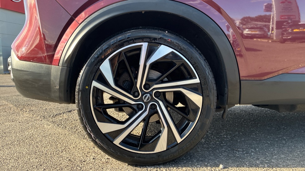 Nissan Qashqai 1.3 DiG-T MH 158 Tekna+ 5dr Xtronic Petrol Hatchback - Image 7