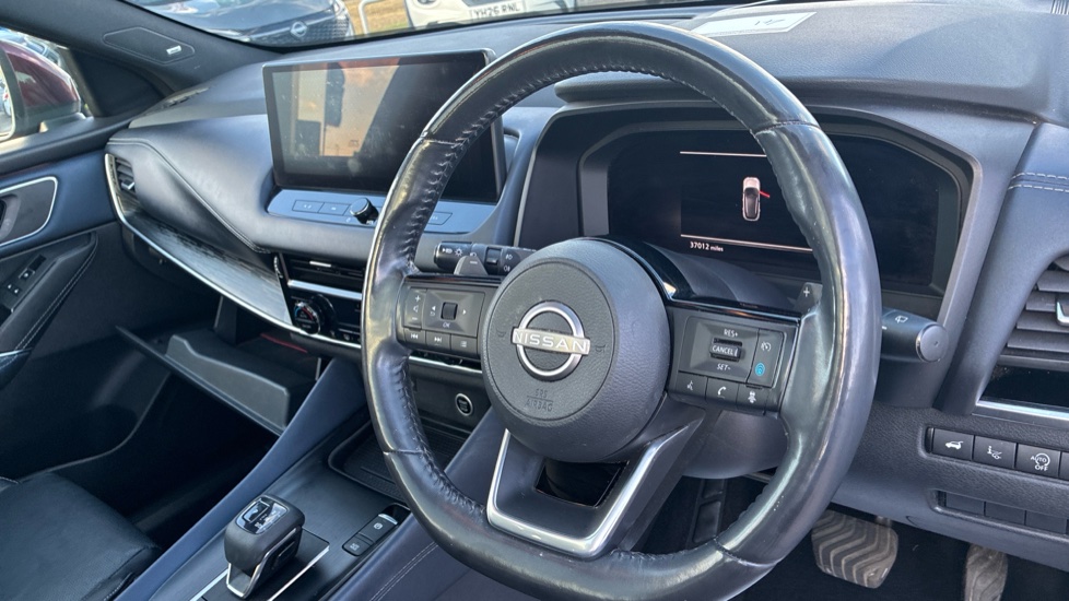 Nissan Qashqai 1.3 DiG-T MH 158 Tekna+ 5dr Xtronic Petrol Hatchback - Image 11