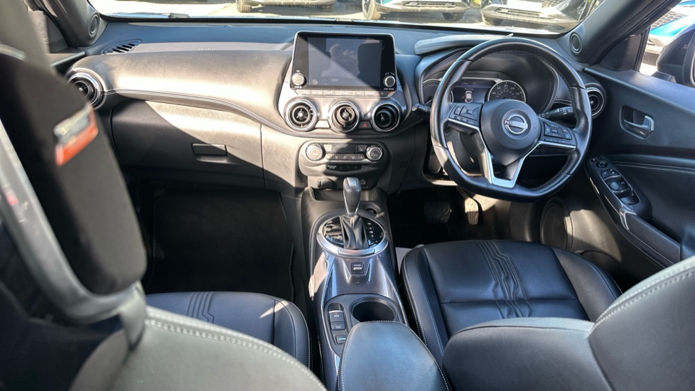 Nissan Juke 1.6 Hybrid Tekna 5dr Auto Hybrid Hatchback - Image 10