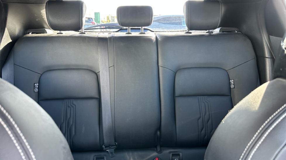 Nissan Juke 1.6 Hybrid Tekna 5dr Auto Hybrid Hatchback - Image 15