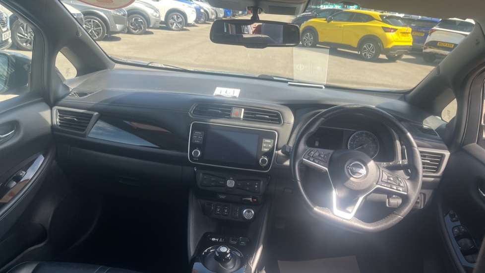 Nissan LEAF 160kW e+ N-Connecta 59kWh 5dr Auto Electric Hatchback - Image 10