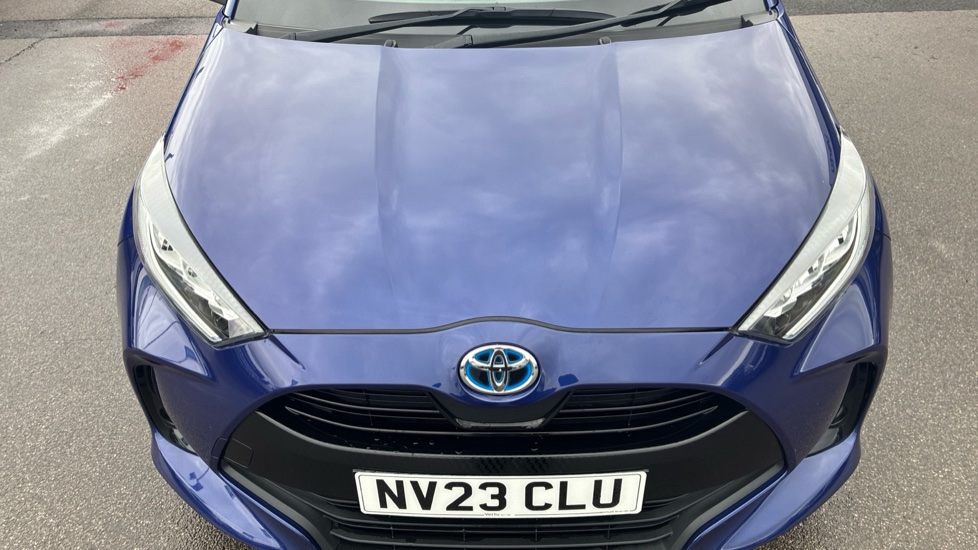 Toyota Yaris 1.5 Hybrid Design 5dr CVT Hybrid Hatchback - Image 8