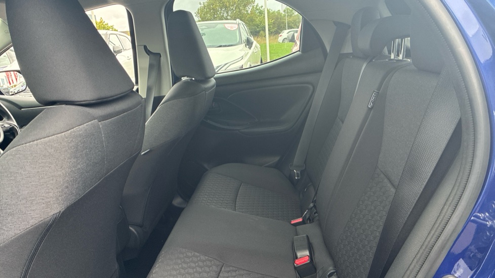 Toyota Yaris 1.5 Hybrid Design 5dr CVT Hybrid Hatchback - Image 16