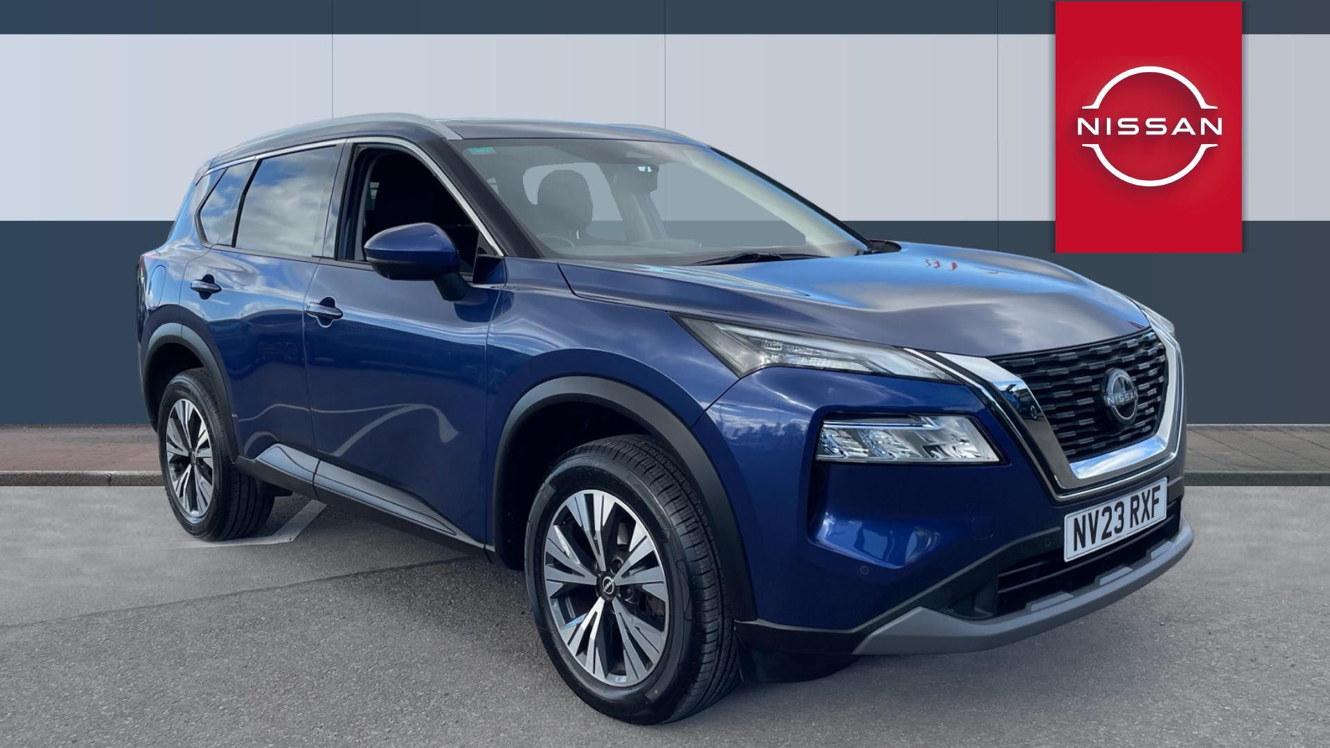 Nissan X-TRAIL listing photo