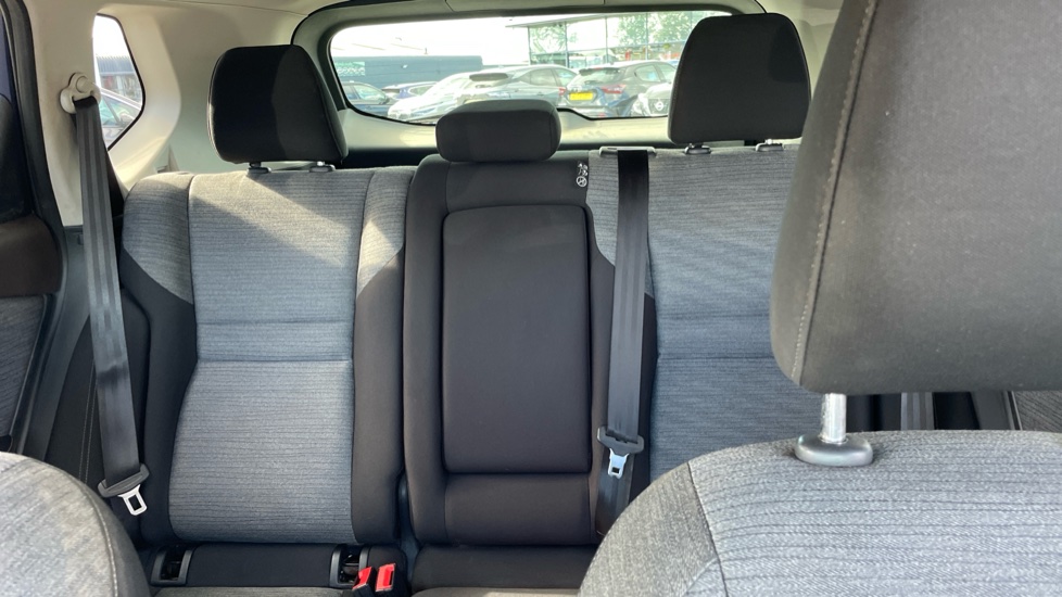 Nissan X-Trail 1.5 MHEV 163 N-Connecta 5dr Xtronic Petrol Station Wagon - Image 15