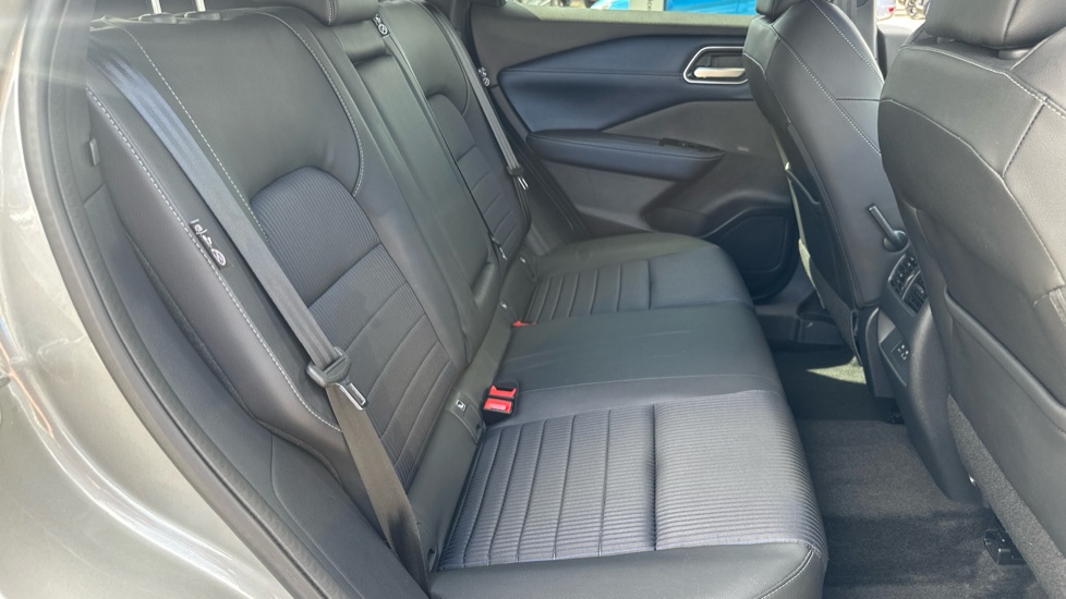 Nissan Qashqai 1.5 E-Power Tekna 5dr Auto Hybrid Hatchback - Image 16