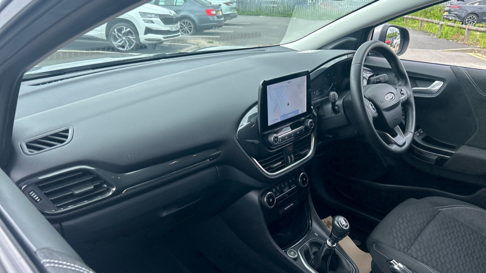 Ford Puma 1.0 EcoBoost Hybrid mHEV Titanium 5dr Petrol Hatchback - Image 9