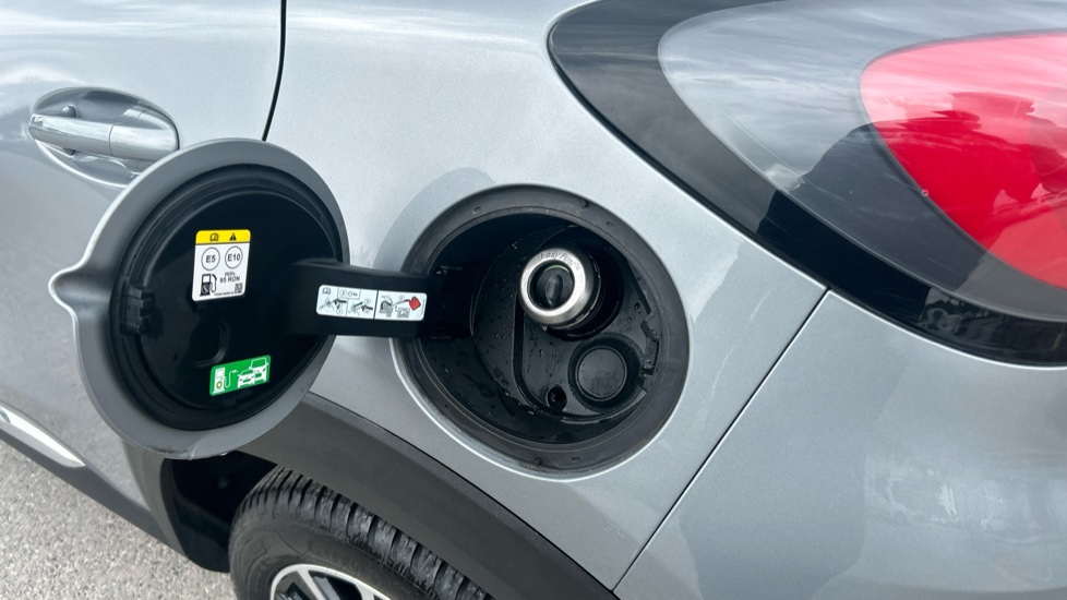 Ford Puma 1.0 EcoBoost Hybrid mHEV Titanium 5dr Petrol Hatchback - Image 22