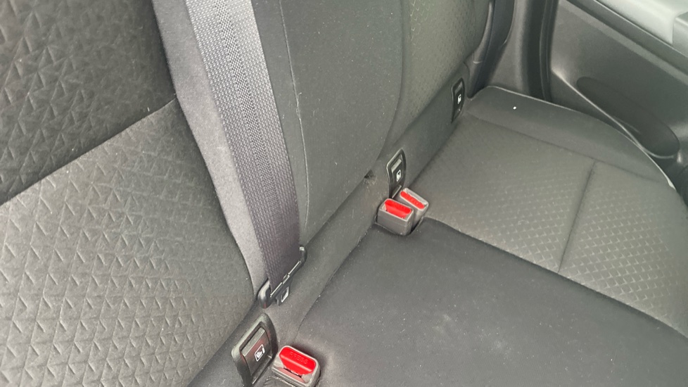 Nissan Juke 1.0 DiG-T 114 N-Connecta 5dr Petrol Hatchback - Image 17