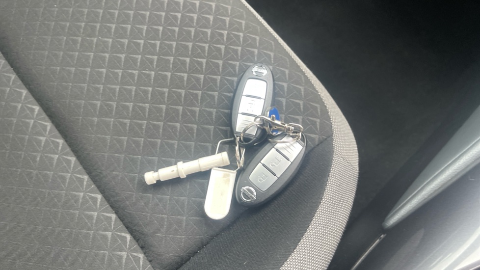 Nissan Juke 1.0 DiG-T 114 N-Connecta 5dr Petrol Hatchback - Image 20