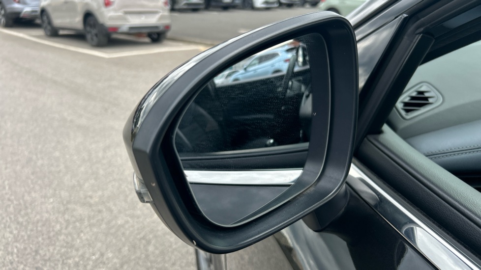 Nissan Qashqai 1.3 DiG-T MH Tekna 5dr Petrol Hatchback - Image 21