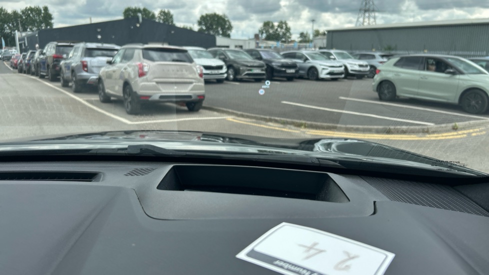 Nissan Qashqai 1.3 DiG-T MH Tekna 5dr Petrol Hatchback - Image 31