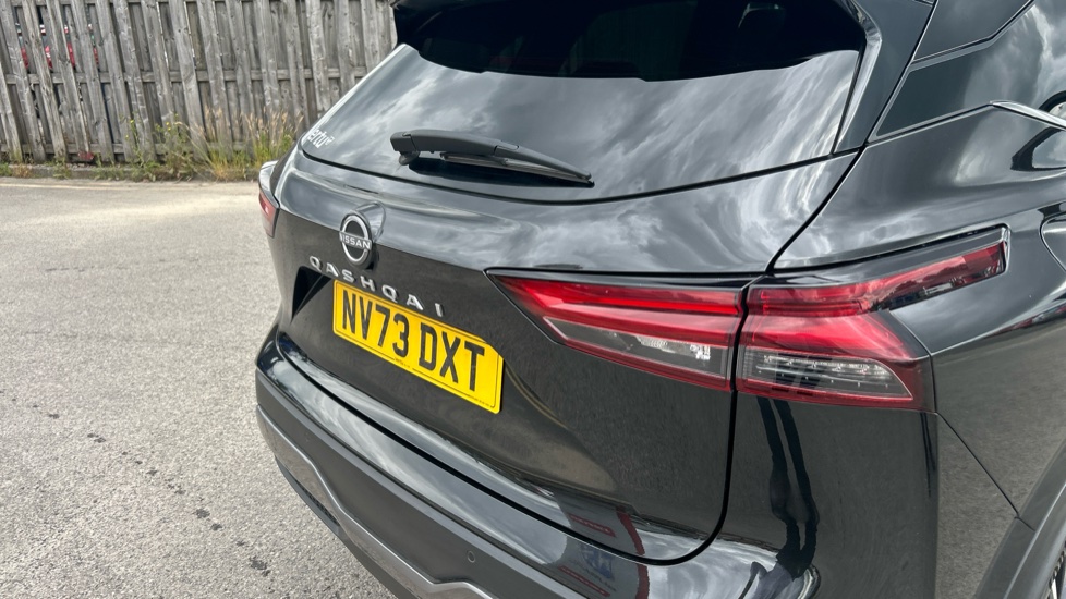 Nissan Qashqai 1.3 DiG-T MH Tekna 5dr Petrol Hatchback - Image 33