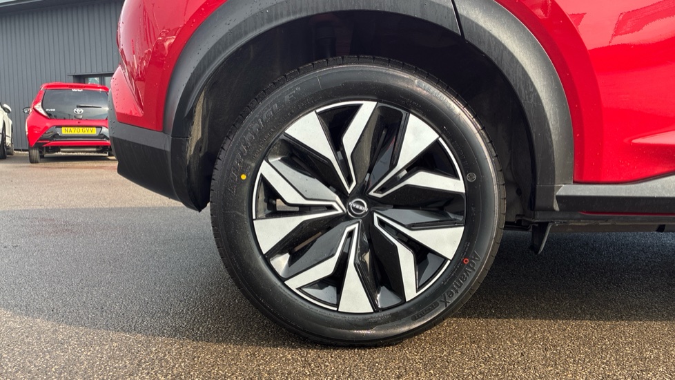 Nissan Juke 1.0 DiG-T 114 Acenta 5dr Petrol Hatchback - Image 7