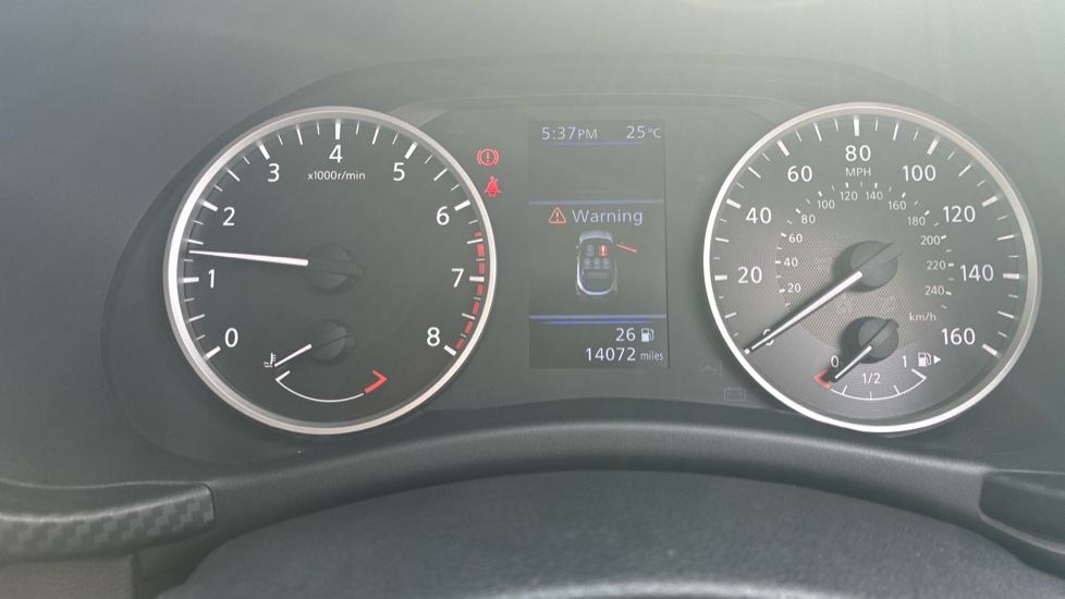 Nissan Juke 1.0 DiG-T 114 Acenta 5dr Petrol Hatchback - Image 18