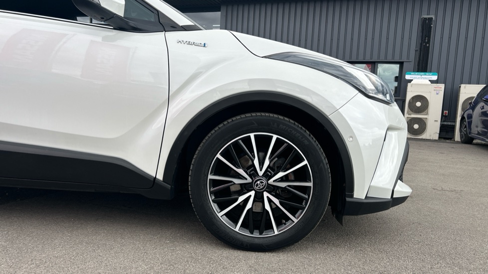 Toyota C-HR 1.8 Hybrid Excel 5dr CVT Hybrid Hatchback - Image 7