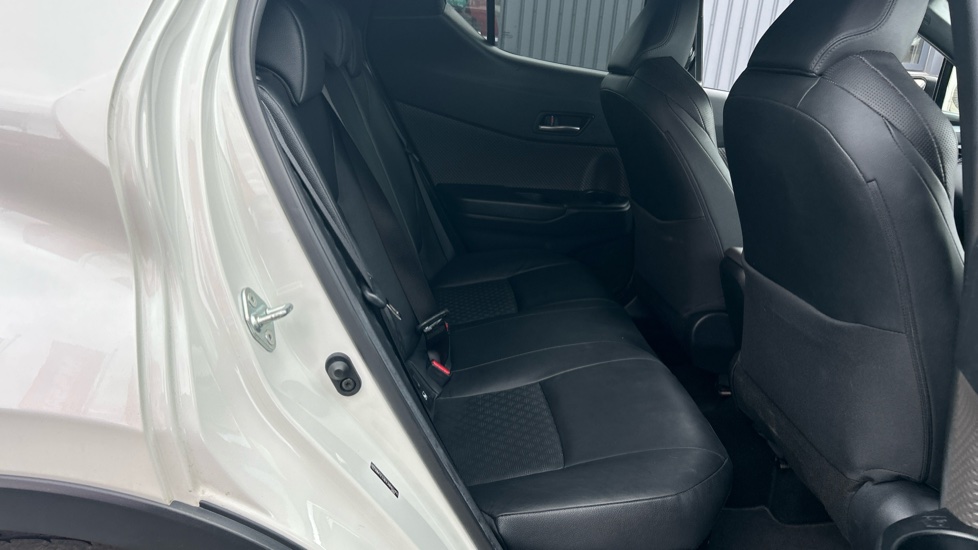 Toyota C-HR 1.8 Hybrid Excel 5dr CVT Hybrid Hatchback - Image 16