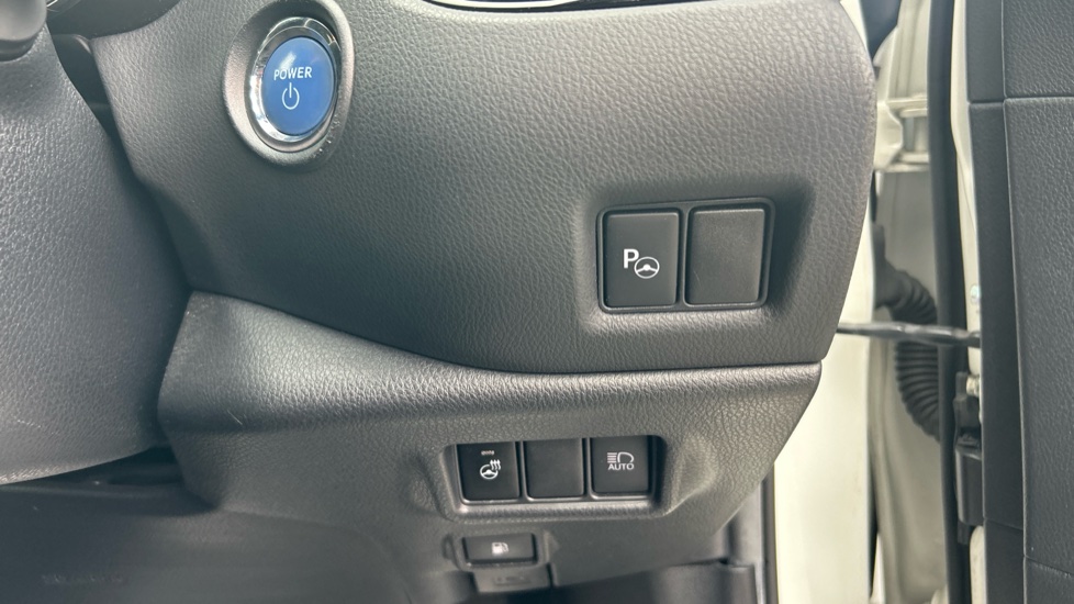 Toyota C-HR 1.8 Hybrid Excel 5dr CVT Hybrid Hatchback - Image 22