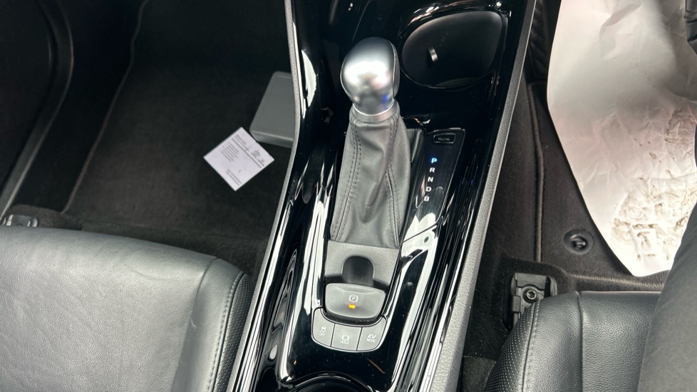 Toyota C-HR 1.8 Hybrid Excel 5dr CVT Hybrid Hatchback - Image 29