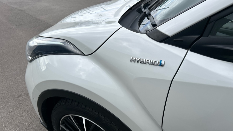 Toyota C-HR 1.8 Hybrid Excel 5dr CVT Hybrid Hatchback - Image 39