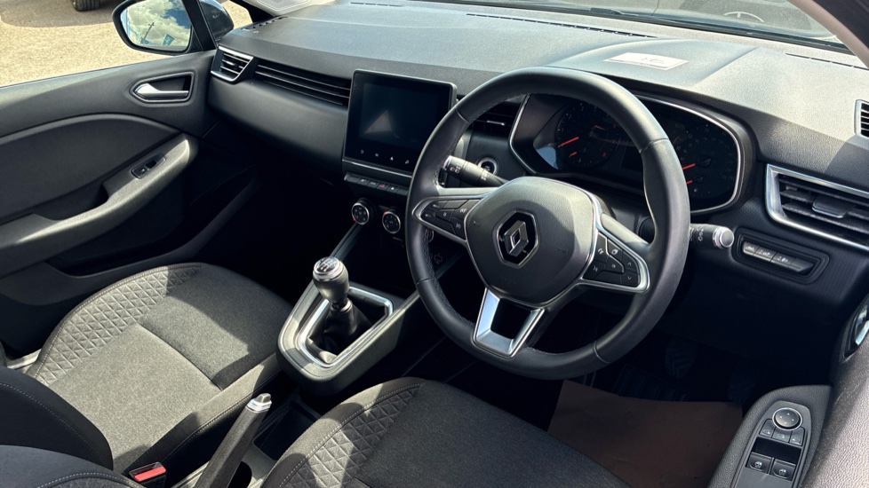 Renault Clio 1.0 TCe 100 Iconic 5dr Petrol Hatchback - Image 11