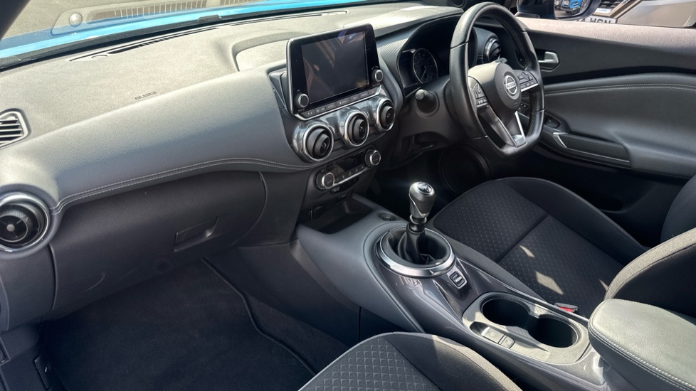 Nissan Juke 1.0 DiG-T 114 N-Connecta 5dr Petrol Hatchback - Image 9