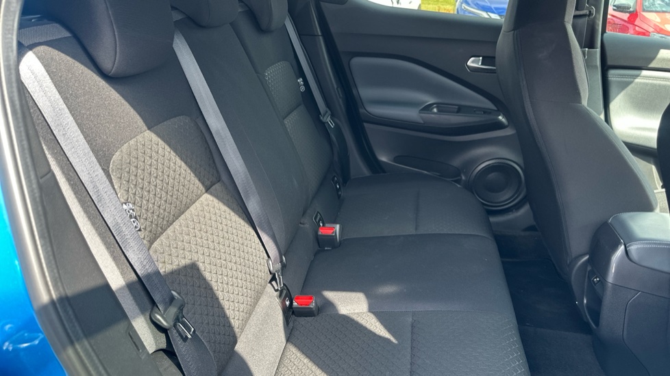 Nissan Juke 1.0 DiG-T 114 N-Connecta 5dr Petrol Hatchback - Image 16