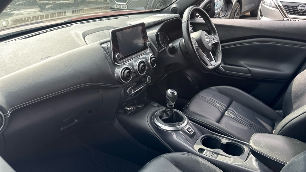 Nissan Juke 1.0 DiG-T 114 Tekna 5dr Petrol Hatchback - Image 9