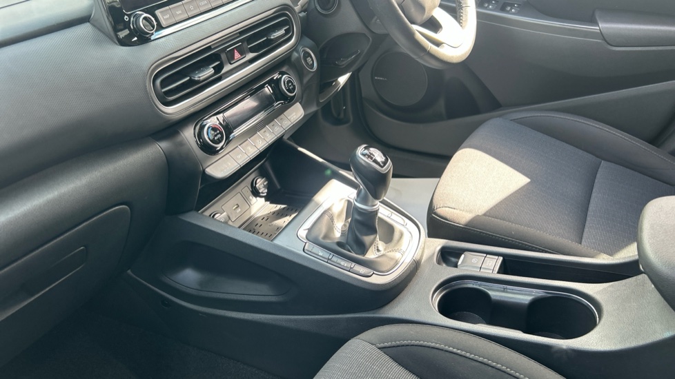 Hyundai KONA 1.0 TGDi 48V MHEV Premium 5dr Petrol Hatchback - Image 13