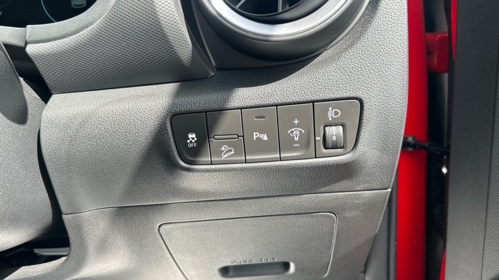 Hyundai KONA 1.0 TGDi 48V MHEV Premium 5dr Petrol Hatchback - Image 25