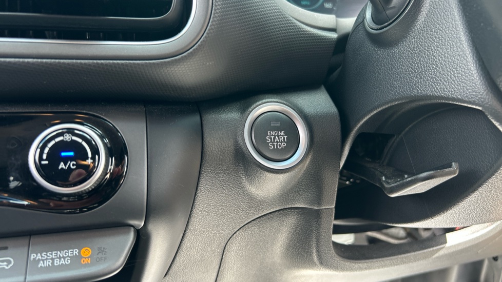 Hyundai KONA 1.0 TGDi 48V MHEV Premium 5dr Petrol Hatchback - Image 30