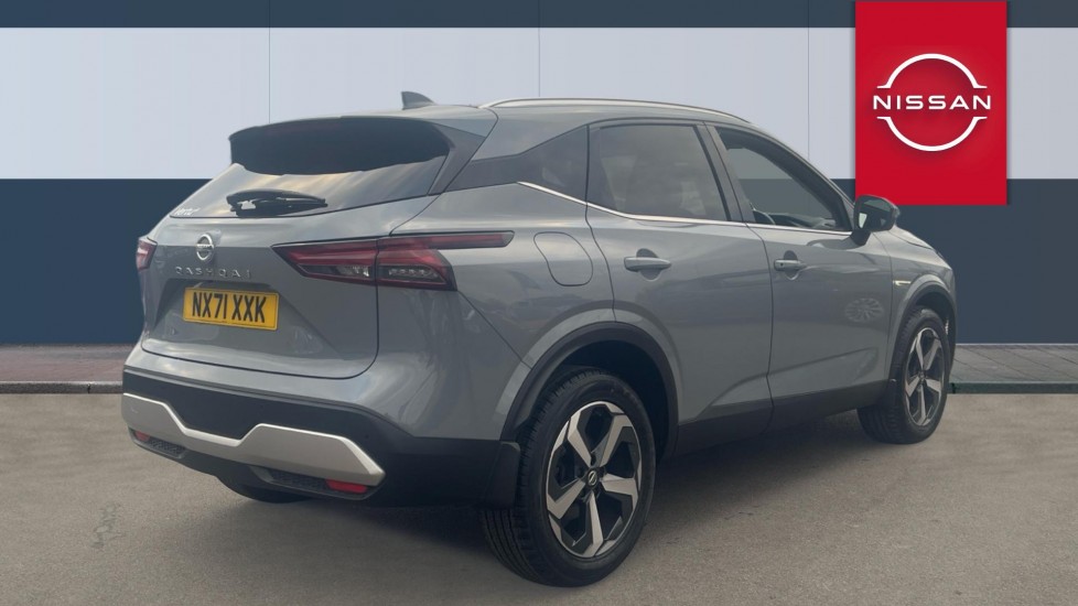 Nissan Qashqai 1.3 DiG-T MH Premiere Edition 5dr Petrol Hatchback - Image 2