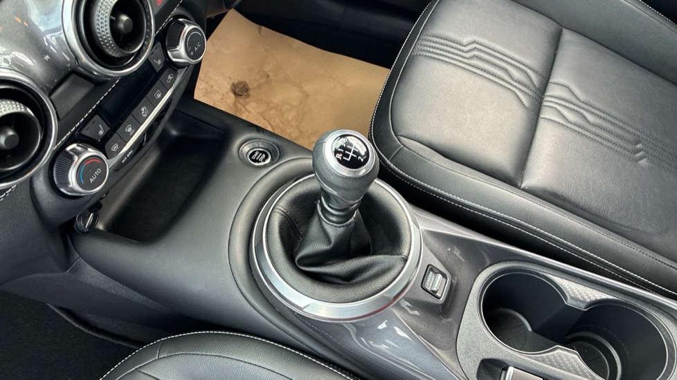Nissan Juke 1.0 DiG-T 114 Tekna 5dr Petrol Hatchback - Image 13