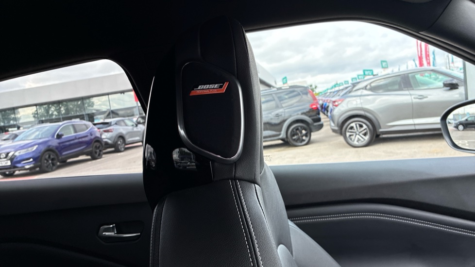 Nissan Juke 1.0 DiG-T 114 Tekna 5dr Petrol Hatchback - Image 26