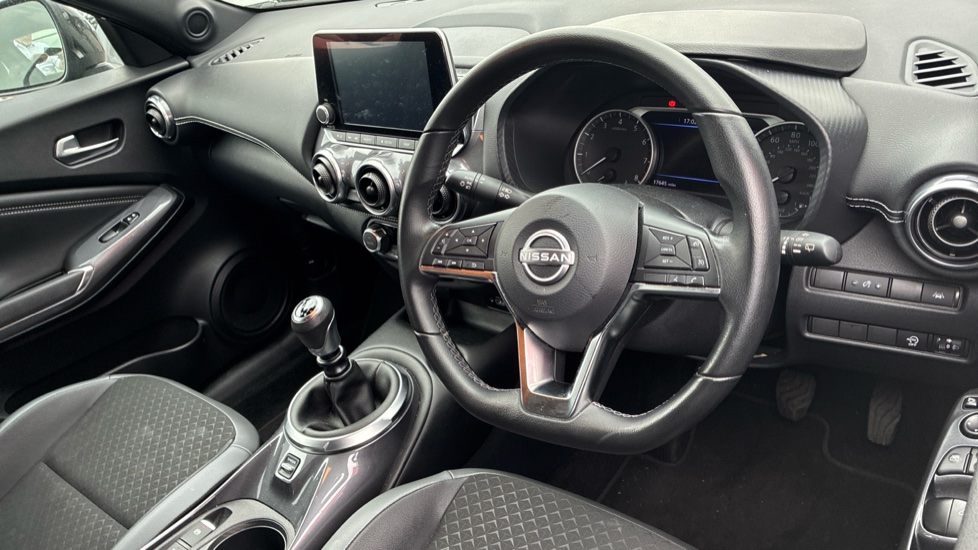 Nissan Juke 1.0 DiG-T 114 N-Connecta 5dr Petrol Hatchback - Image 11