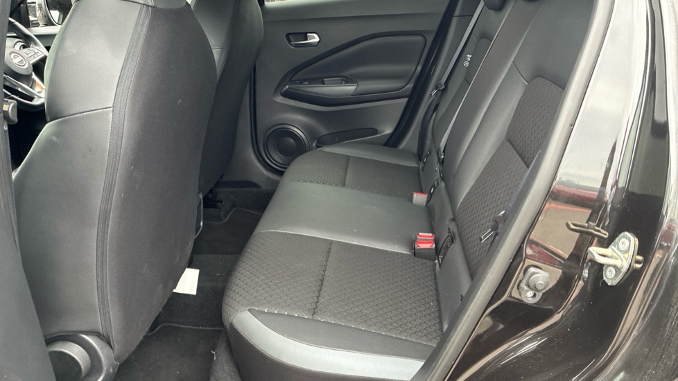 Nissan Juke 1.0 DiG-T 114 N-Connecta 5dr Petrol Hatchback - Image 16
