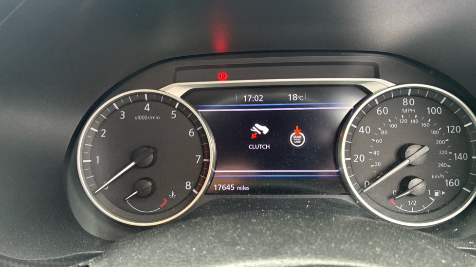 Nissan Juke 1.0 DiG-T 114 N-Connecta 5dr Petrol Hatchback - Image 18
