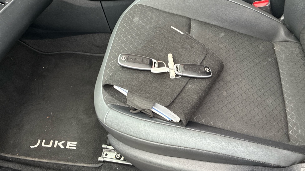 Nissan Juke 1.0 DiG-T 114 N-Connecta 5dr Petrol Hatchback - Image 19