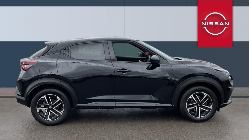Nissan Juke 1.0 DiG-T N-Connecta 5dr Petrol Hatchback - Image 5
