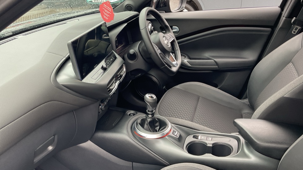 Nissan Juke 1.0 DiG-T N-Connecta 5dr Petrol Hatchback - Image 9