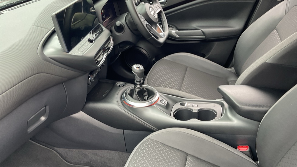 Nissan Juke 1.0 DiG-T N-Connecta 5dr Petrol Hatchback - Image 13