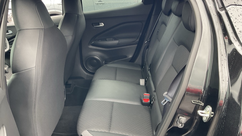 Nissan Juke 1.0 DiG-T N-Connecta 5dr Petrol Hatchback - Image 16
