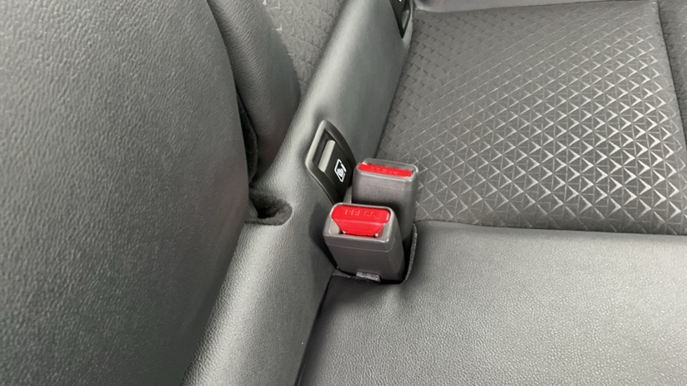 Nissan Juke 1.0 DiG-T N-Connecta 5dr Petrol Hatchback - Image 17