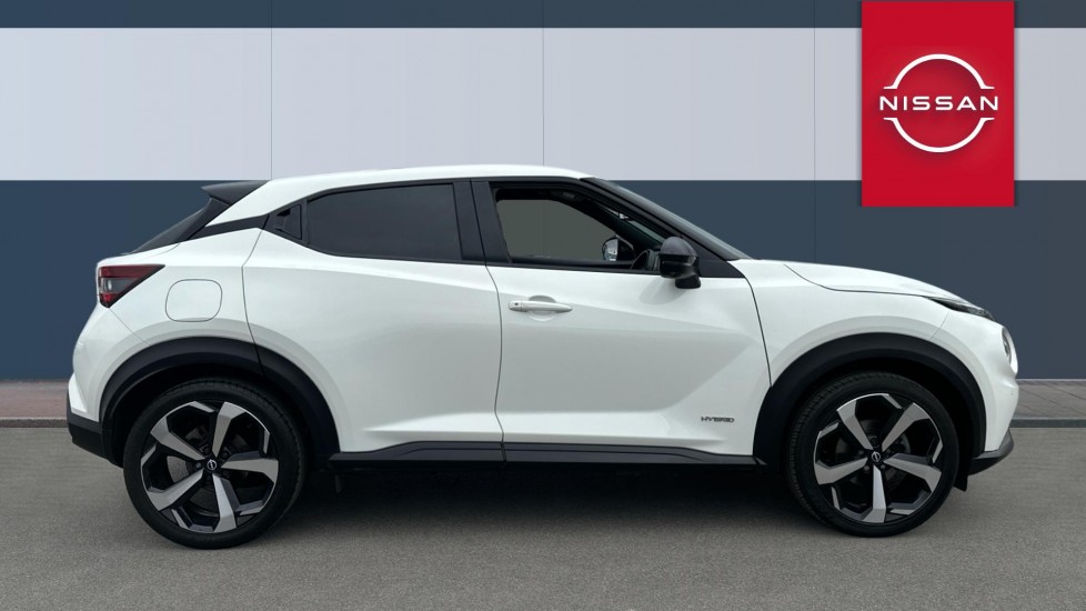 Nissan Juke 1.6 Hybrid Tekna 5dr Auto Hybrid Hatchback - Image 5