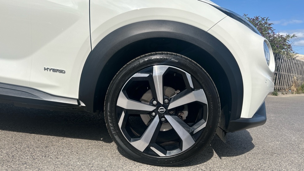 Nissan Juke 1.6 Hybrid Tekna 5dr Auto Hybrid Hatchback - Image 7