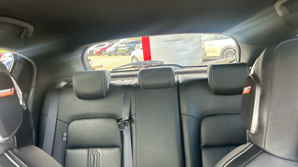 Nissan Juke 1.6 Hybrid Tekna 5dr Auto Hybrid Hatchback - Image 15